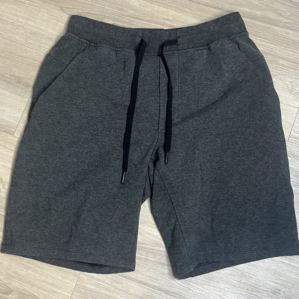 Lululemon Shorts Mens Medium Black Gray Heather Drawstring Athletic Lightweight‎